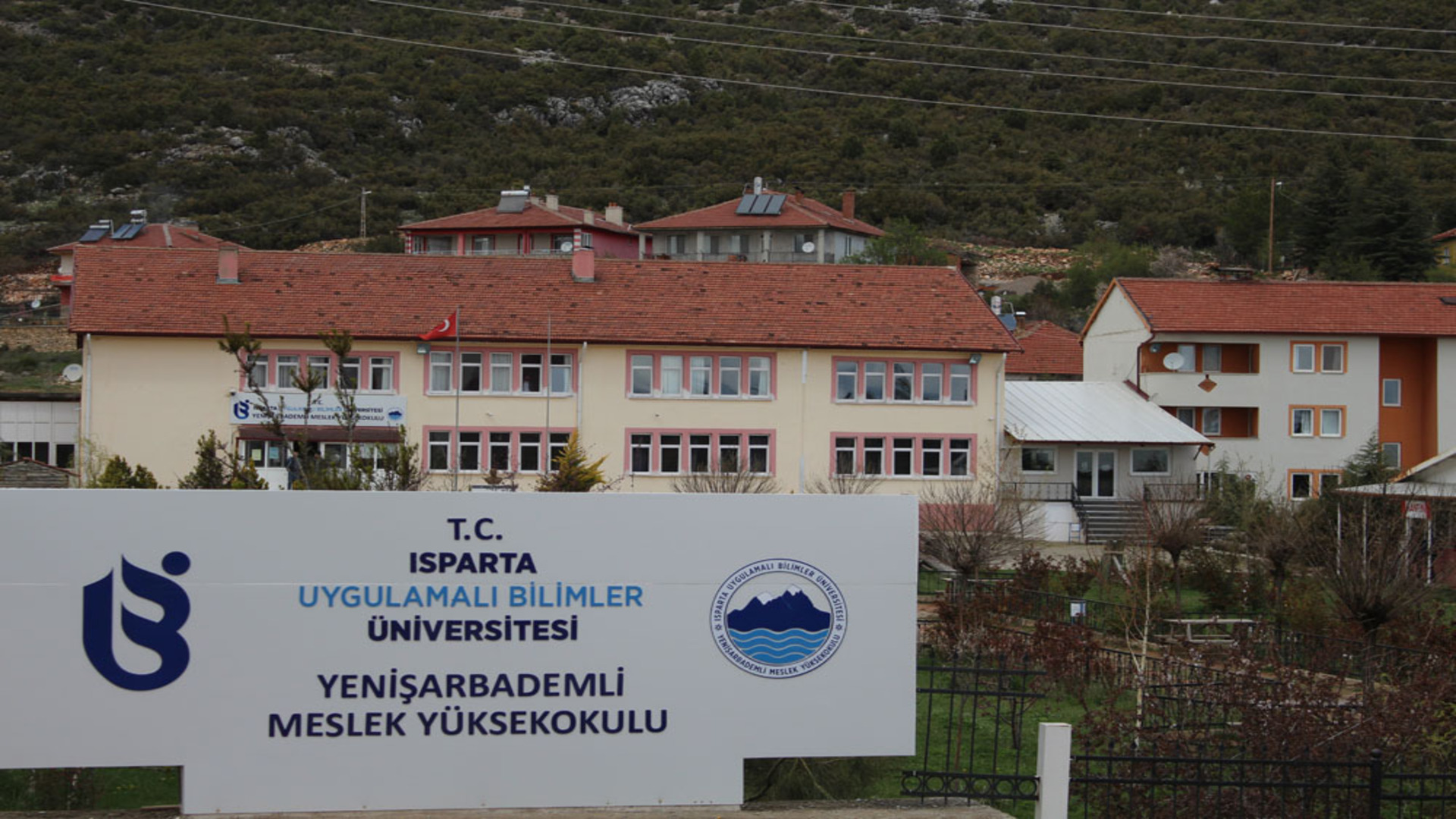 Isparta Uygulamalı Bilimler Üniversitesi Yenişarbademli Meslek Yüksekokulu