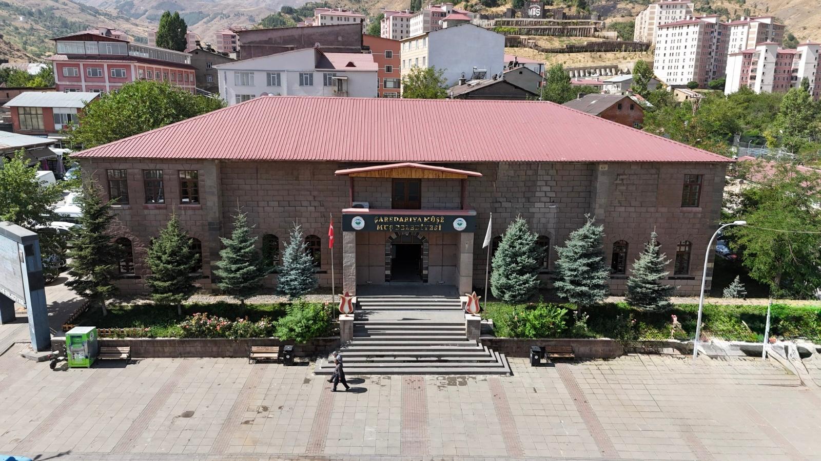 Muş Eski Hükümet Konağı (Muş Belediyesi Hizmet Binası)