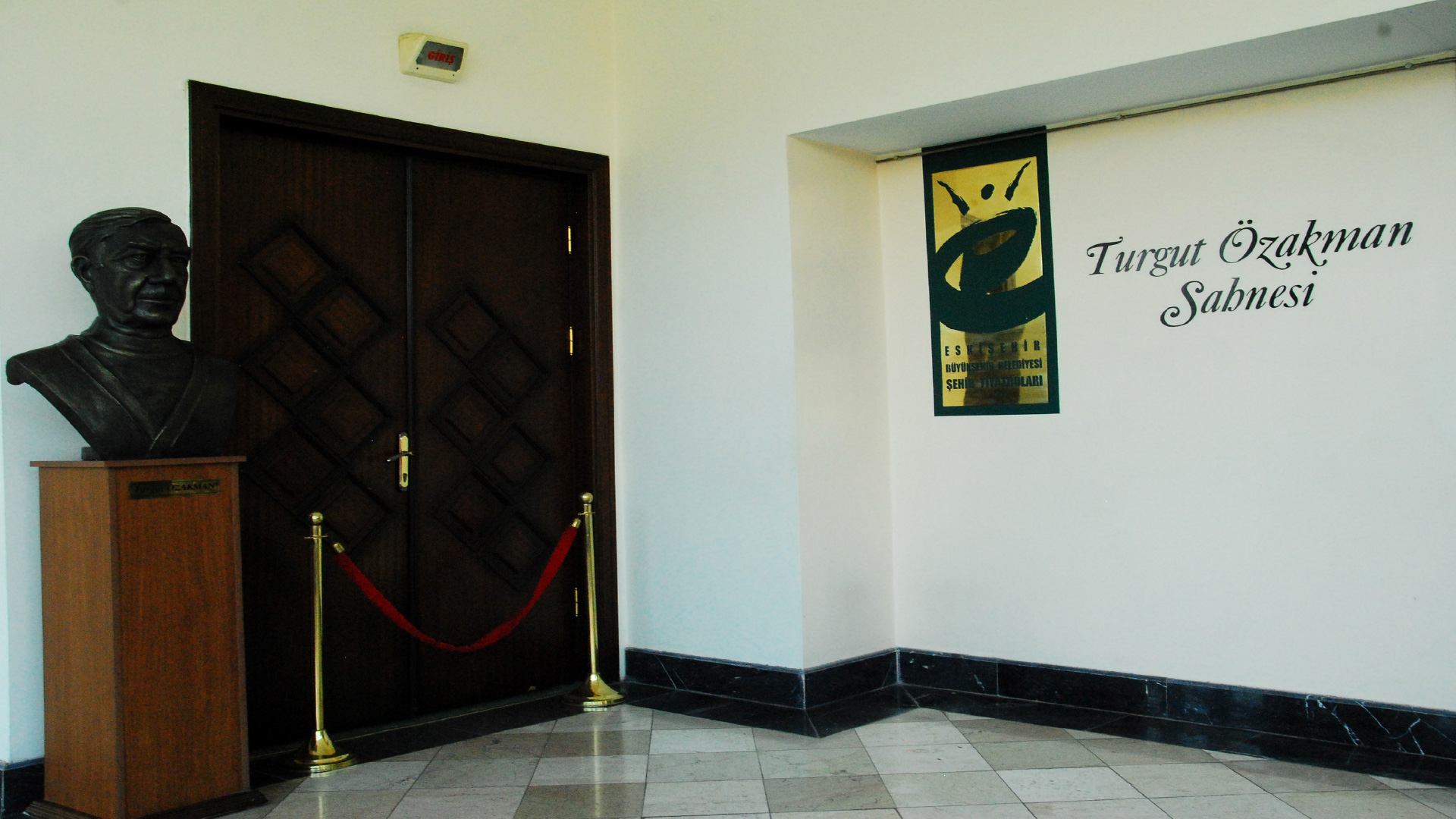 Büyükşehir Sanat Merkezi Turgut Özakman Sahnesi