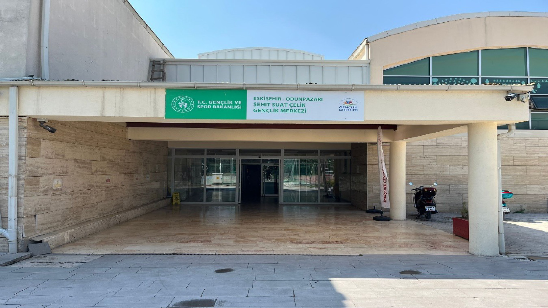 Eskişehir Şehit Suat Çelik Gençlik Merkezi