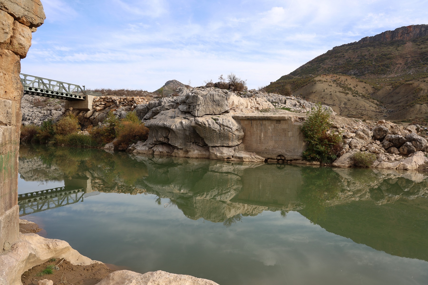 Arıcak Tarihi Tegre Köprüsü