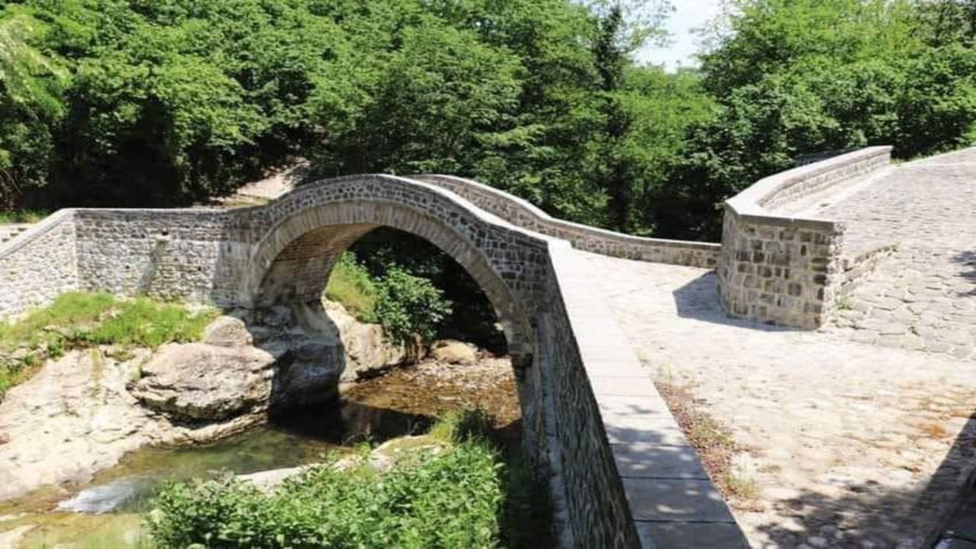 Kestane Mahallesi Dayınlı Köprüsü