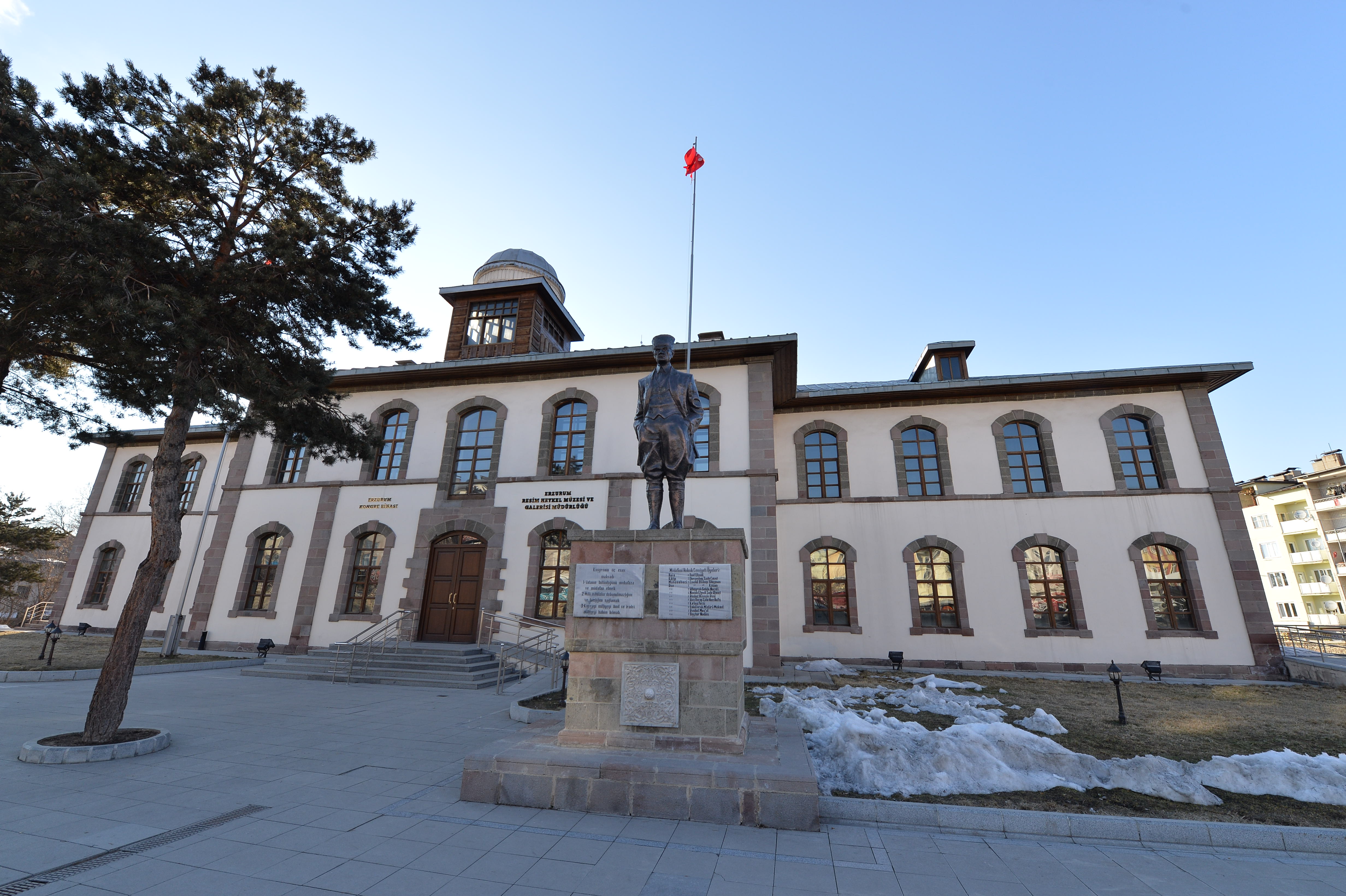 Erzurum Kongre Binası, Erzurum Resim Ve Heykel Müzesi ve Galerisi.