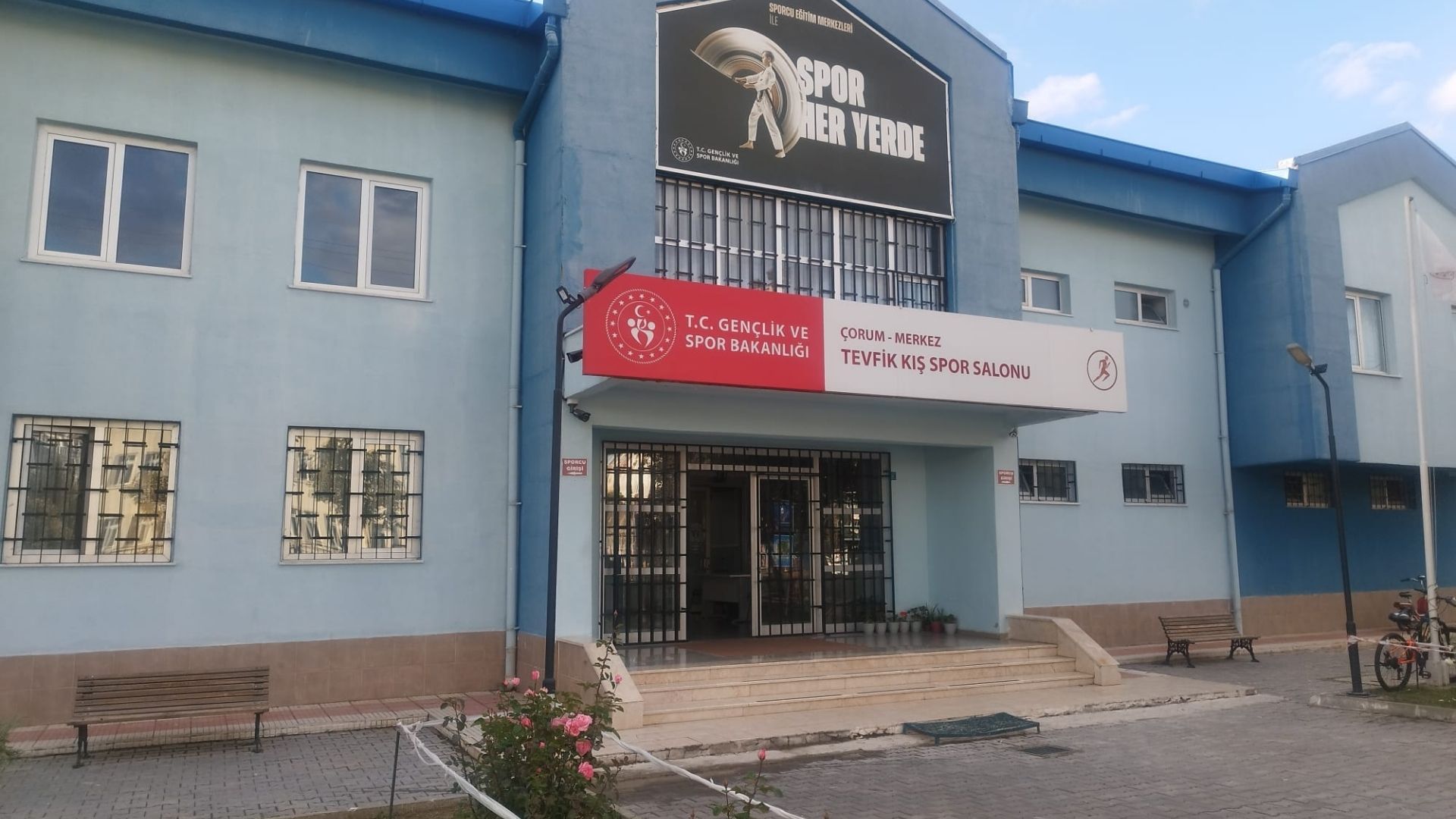 Tevfik Kış Spor Salonu