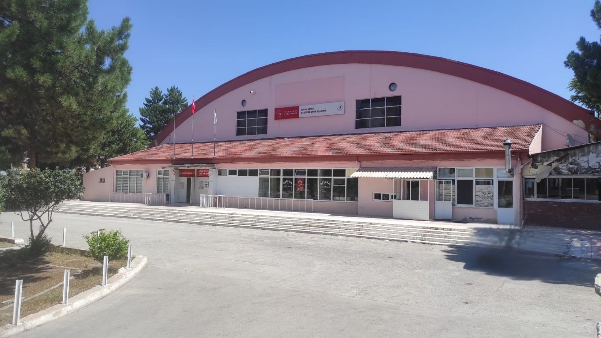 Atatürk Spor Salonu