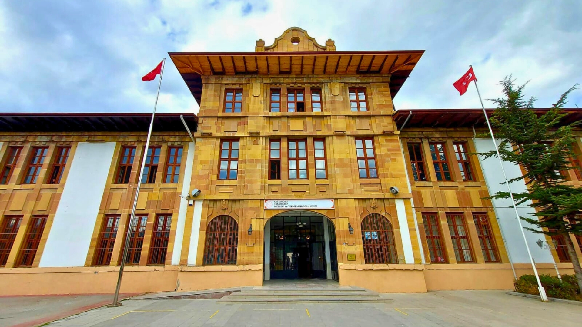 Kastamonu Taşmektep Mesleki ve Teknik Anadolu Lisesi