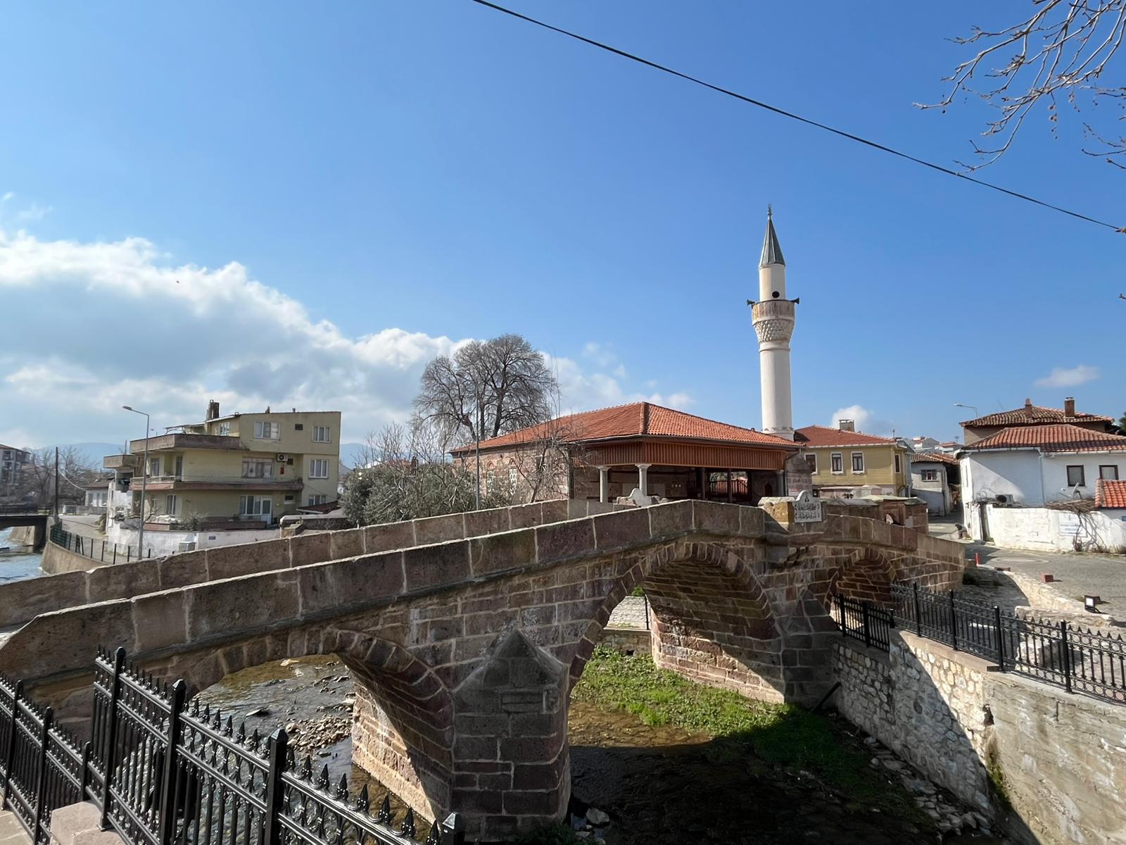 Bayramiç Taş Köprü ve Karşıyaka Camii