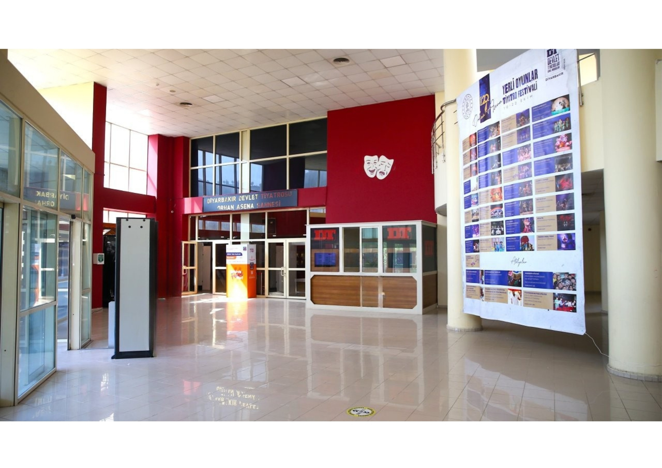 Diyarbakır Devlet Tiyatrosu (Orhan Asena Sahnesi)