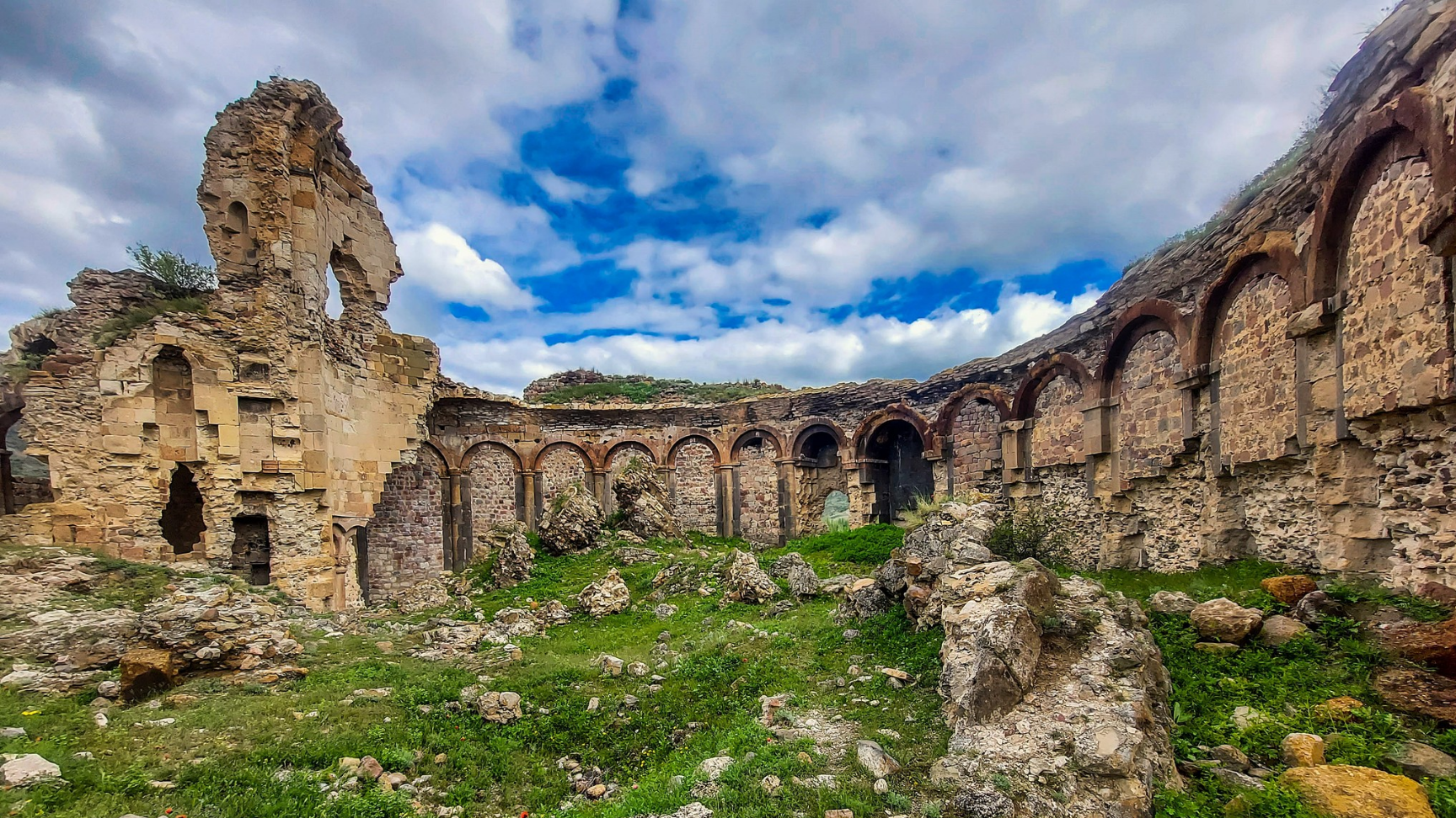 PERNEK İRİAĞAÇ OĞLAN- KIZ KALESİ