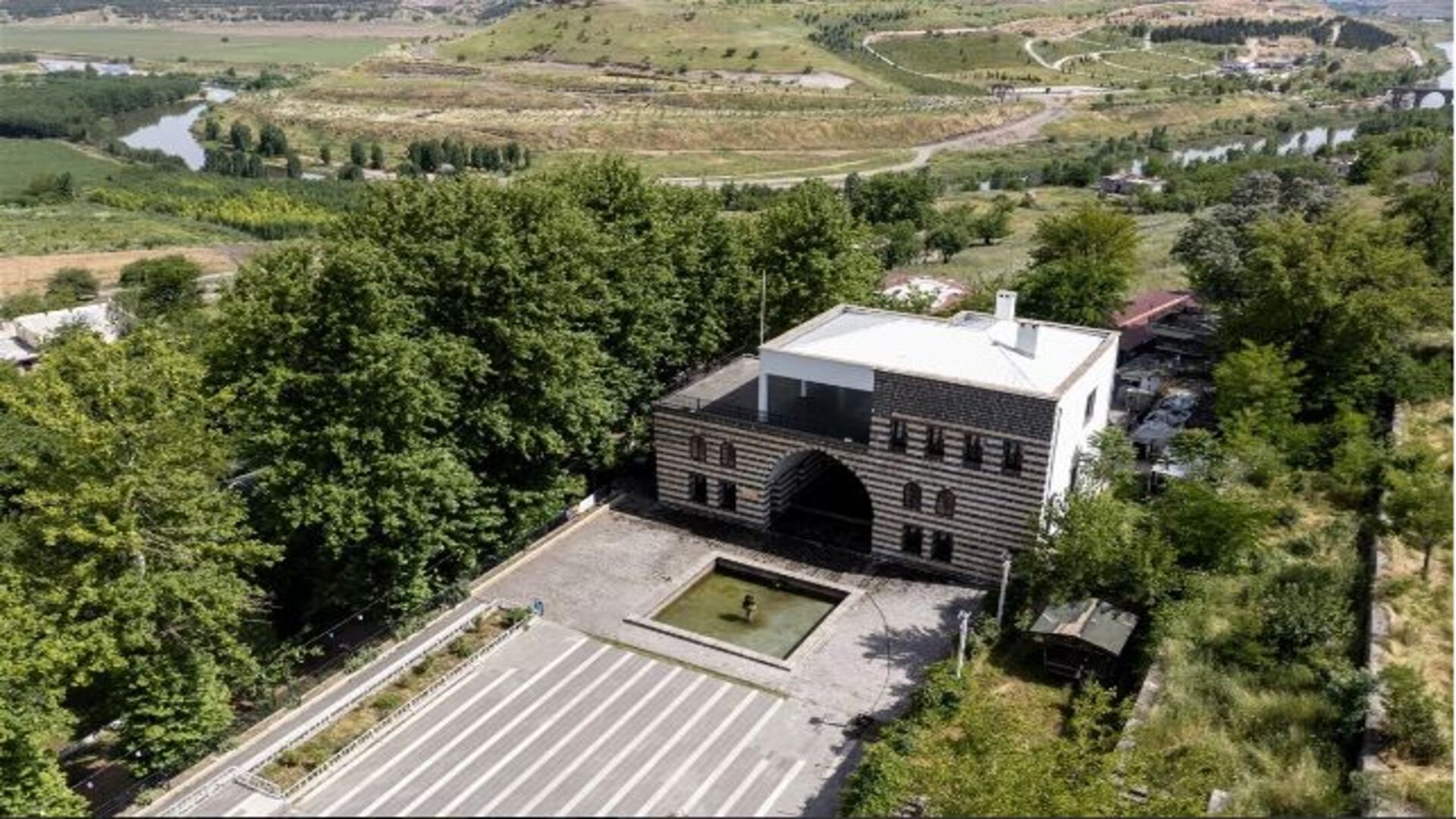 Diyarbakır Gazi (Semanoğlu) Köşkü