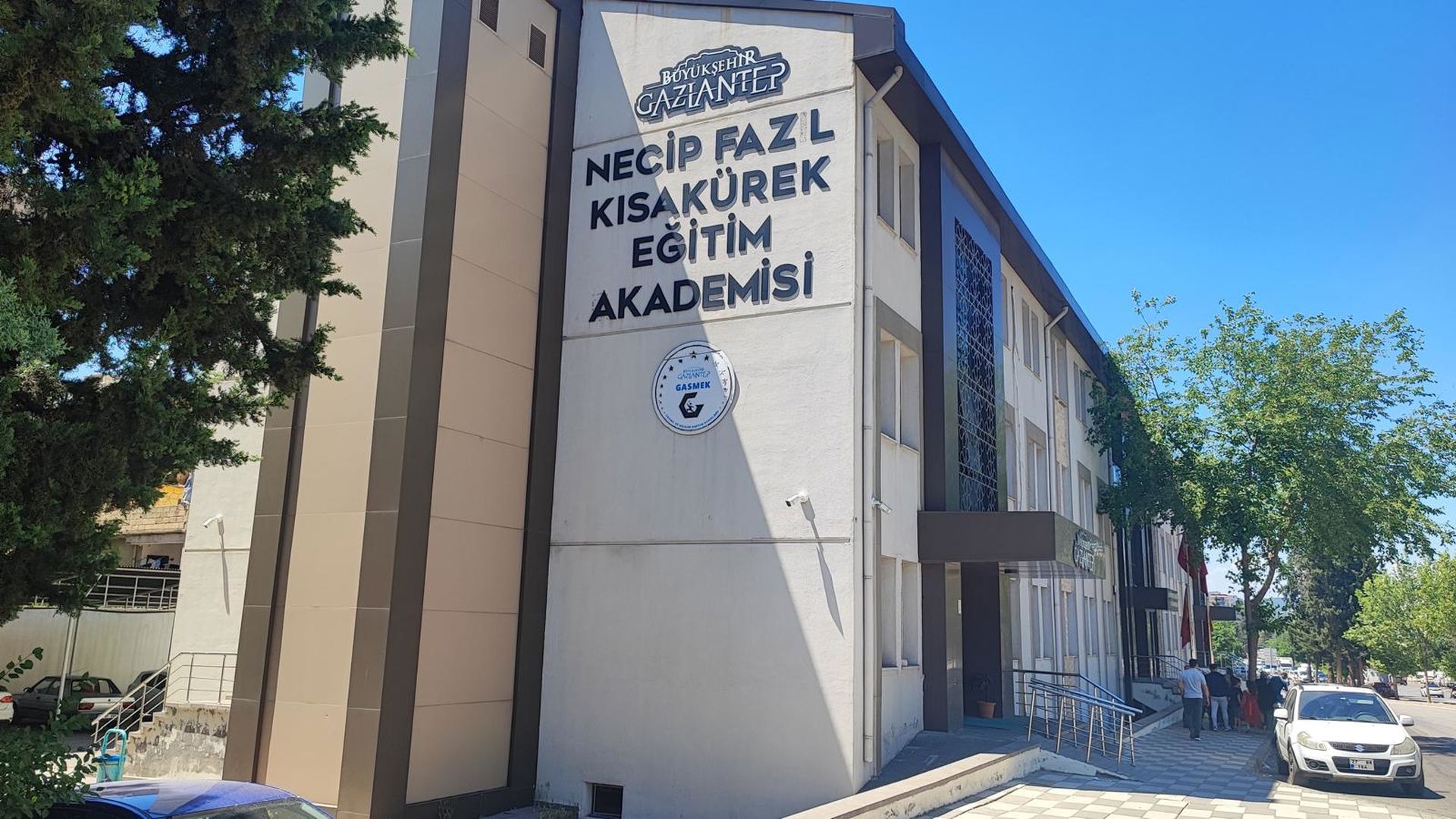 Necip Fazıl Kısakürek Eğitim Akademisi